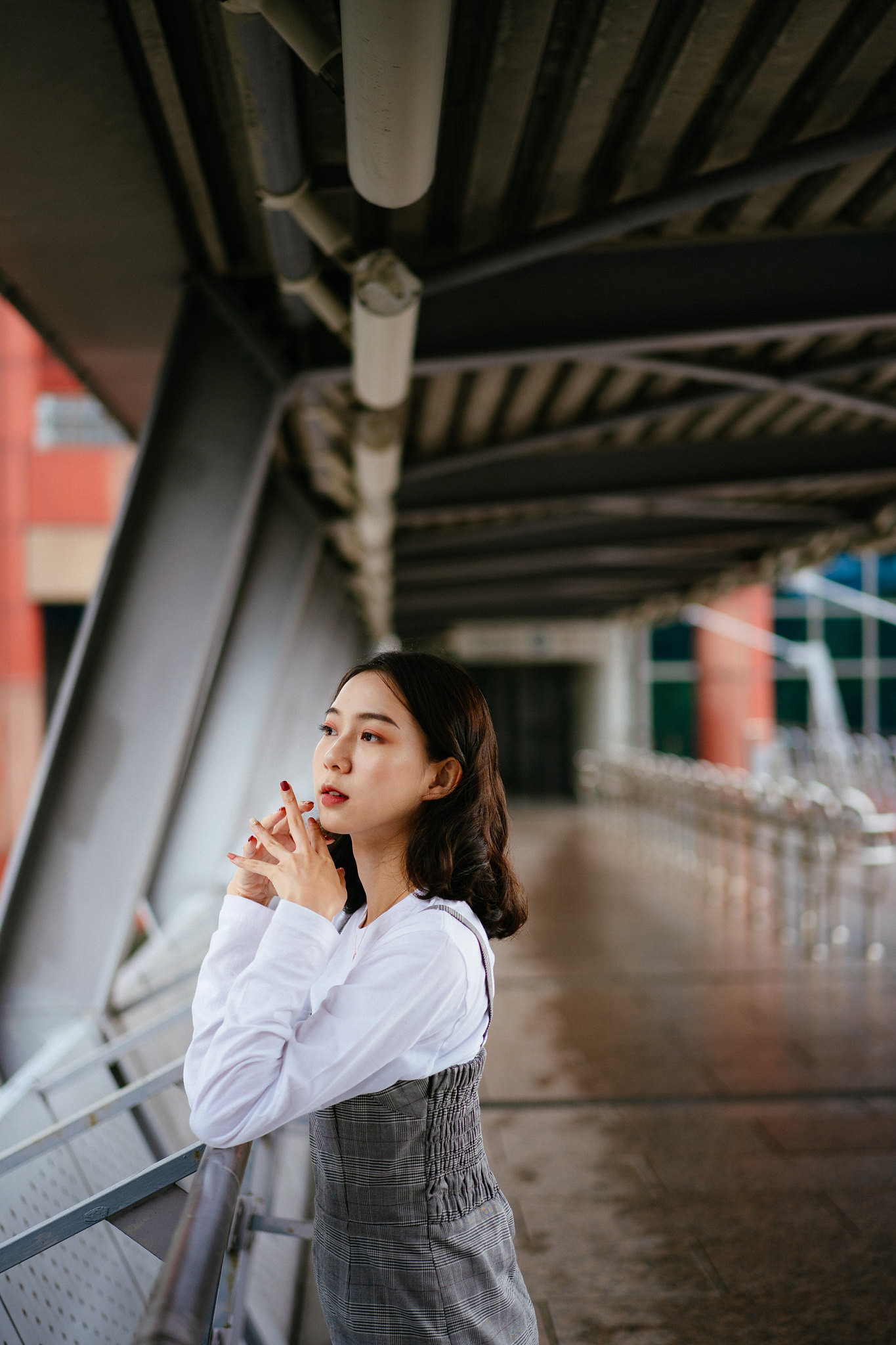 高清大陆广西南宁女演员王鸥时尚凌乱写真桌面壁纸下载图片