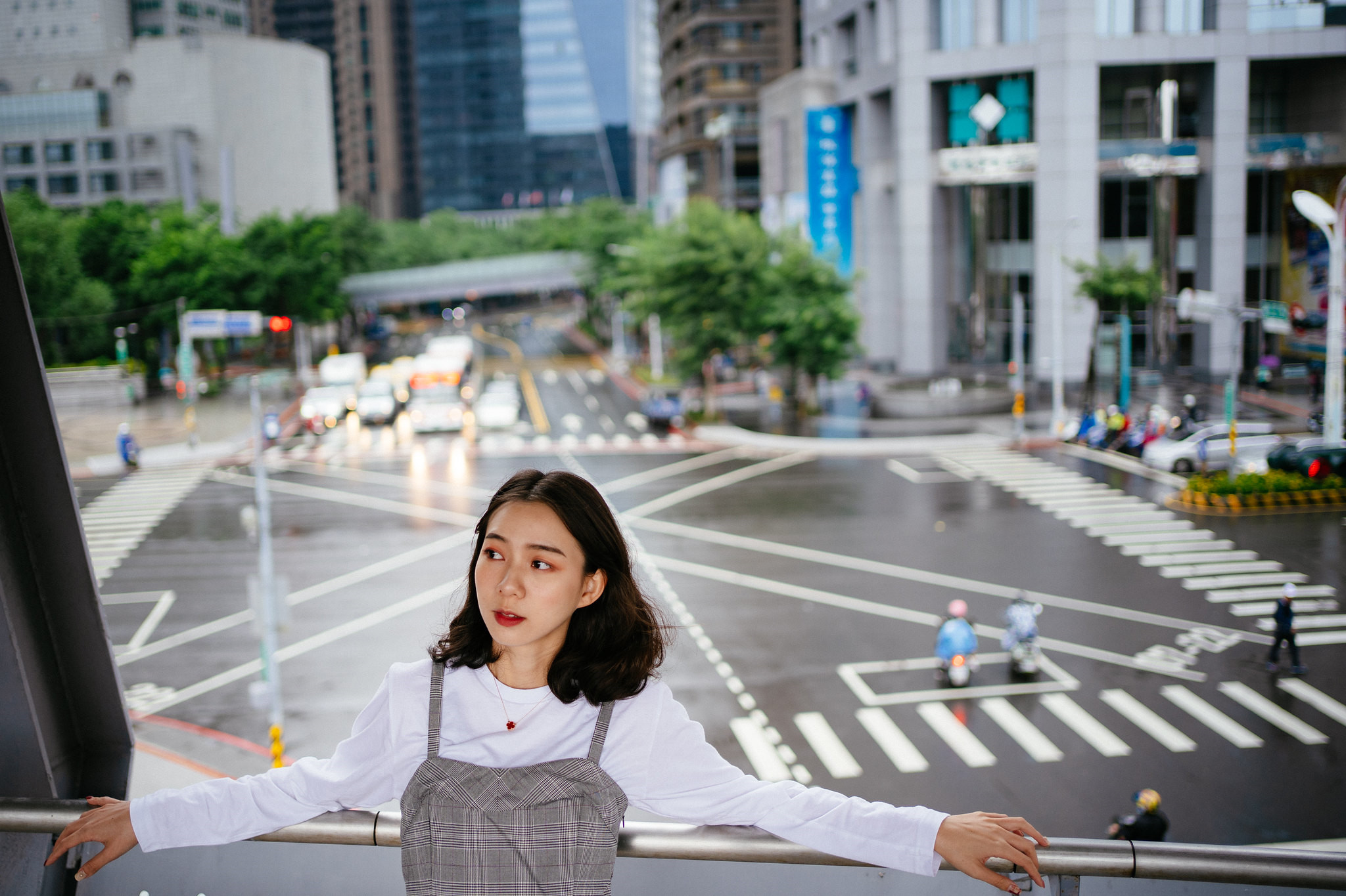 高清大陆广西南宁女演员王鸥时尚凌乱写真桌面壁纸下载图片