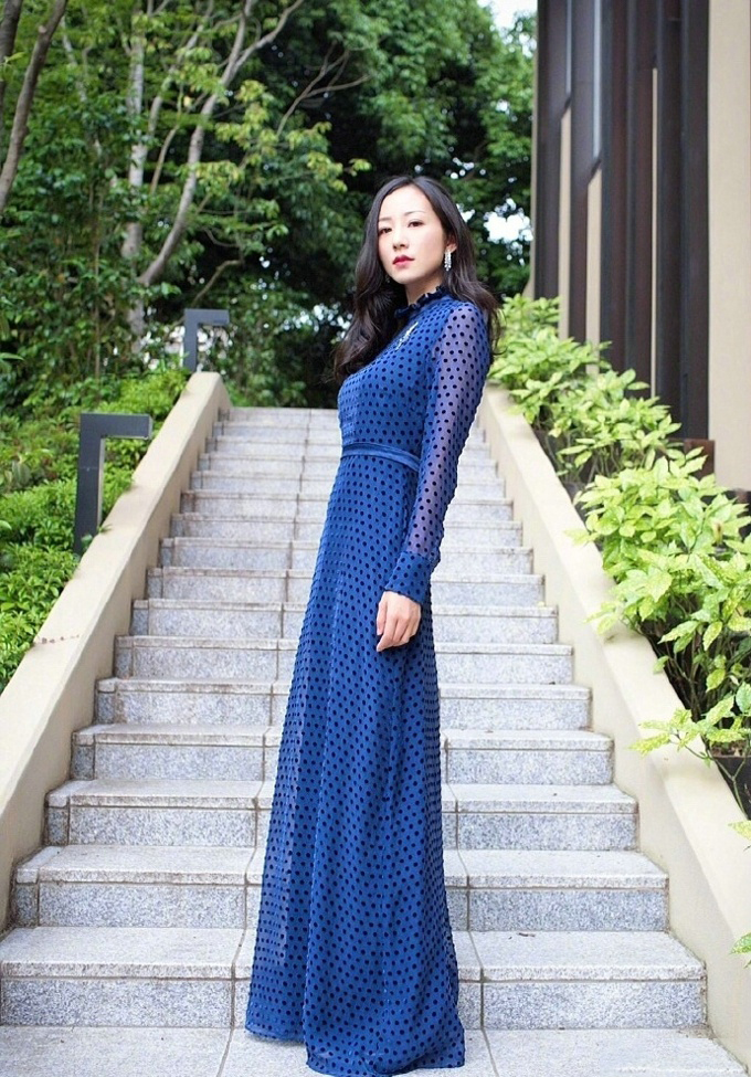 韩雪蕾丝一字肩透视礼服唯美图片图片