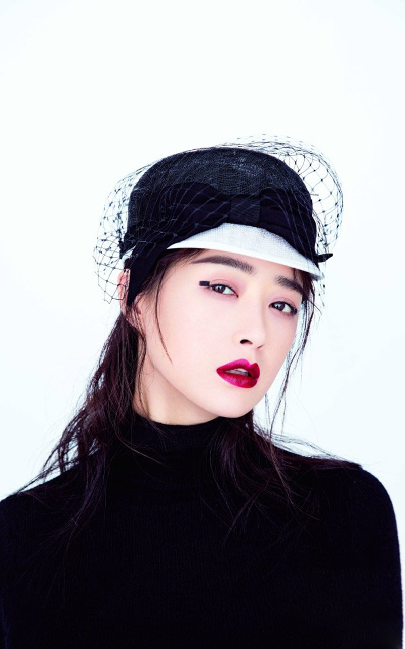 高清内地祖籍湖南益阳女演员华妃蒋欣诠释性感中的小清新时尚唯美写真图片