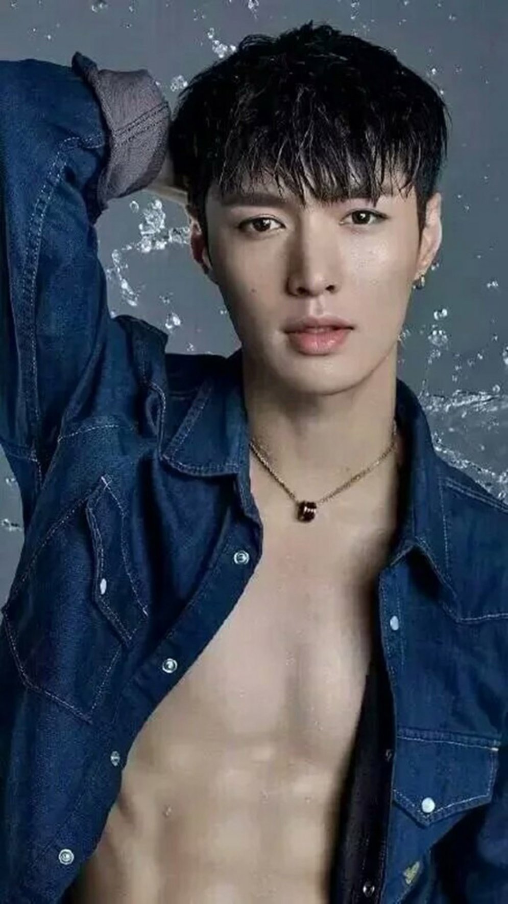 阳光男孩张艺兴时尚写真图片图片