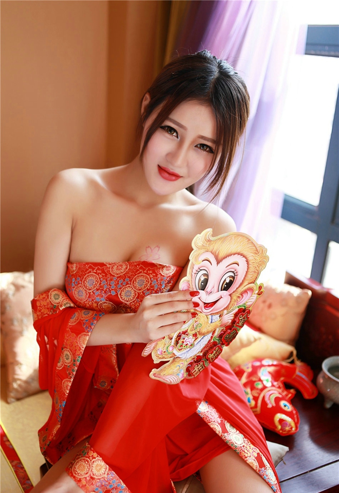 绝色性感小红肚兜娇媚销魂诱惑写真图片图片