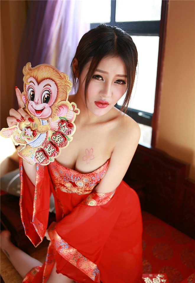 绝色性感小红肚兜娇媚销魂诱惑写真图片图片
