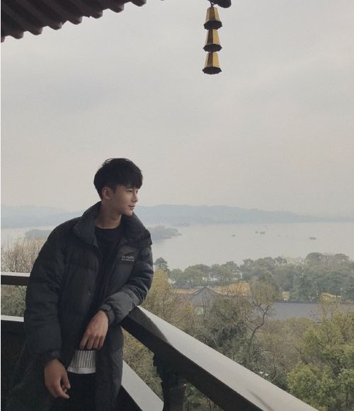 高清内地男星蔡乙嘉一日游客图片图片