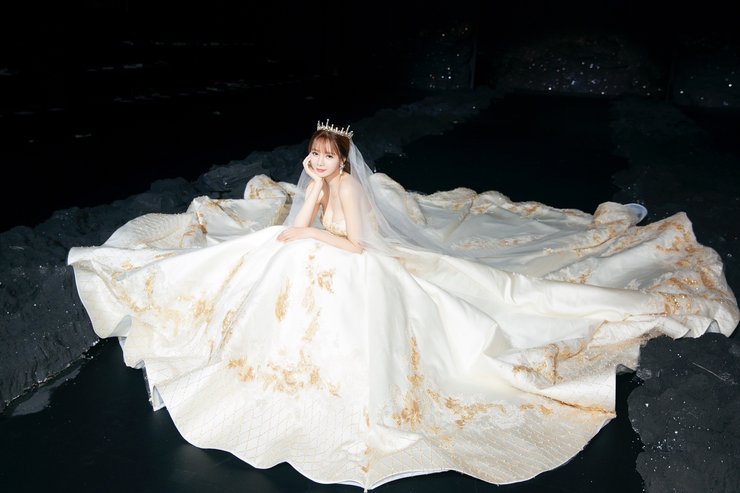 严屹宽杜若溪婚纱写真图片 明星夫妻温馨写真图片图片