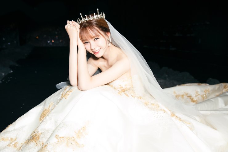 严屹宽杜若溪婚纱写真图片 明星夫妻温馨写真图片图片