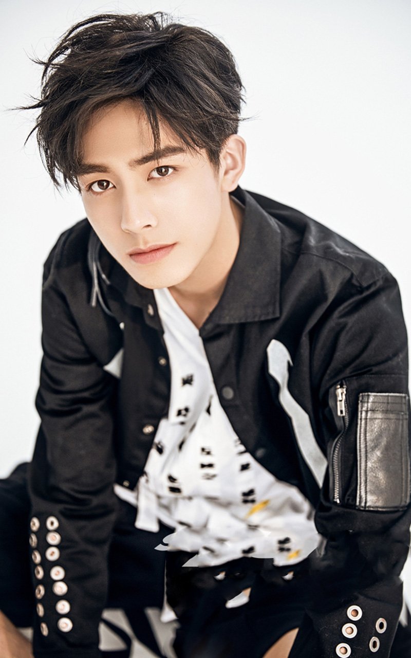 宋威龙运动阳光型男杂志封面图片图片