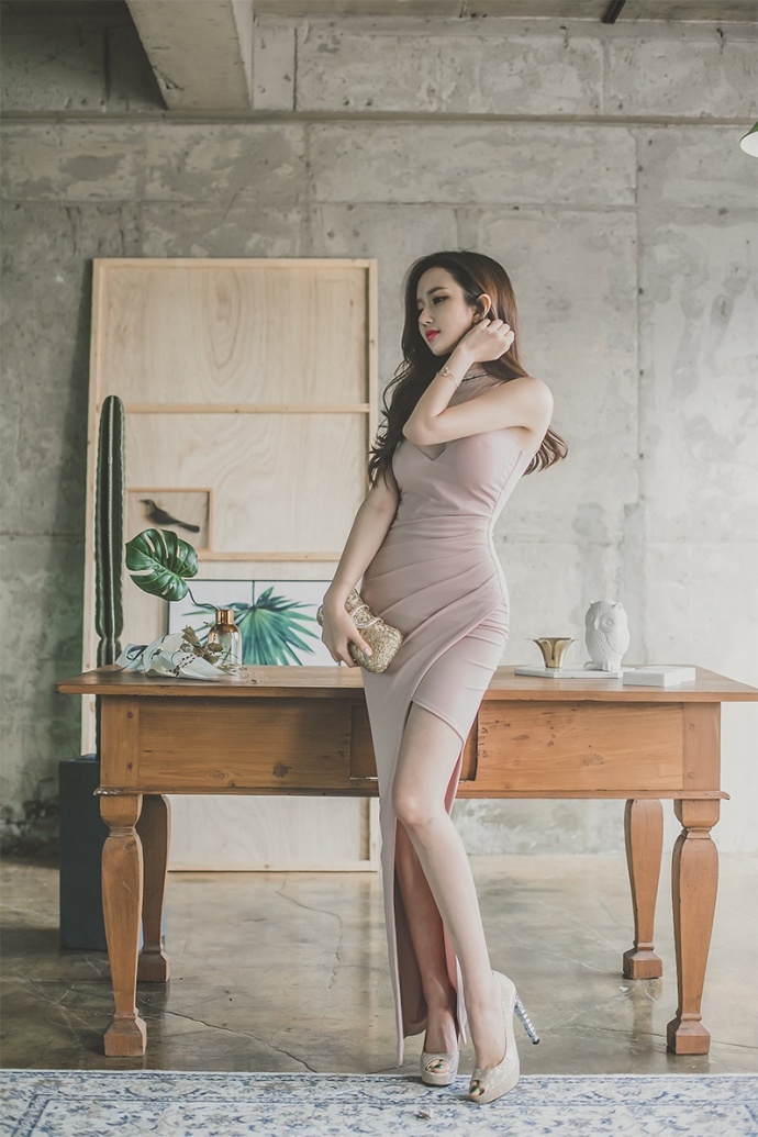 礼服美女图片