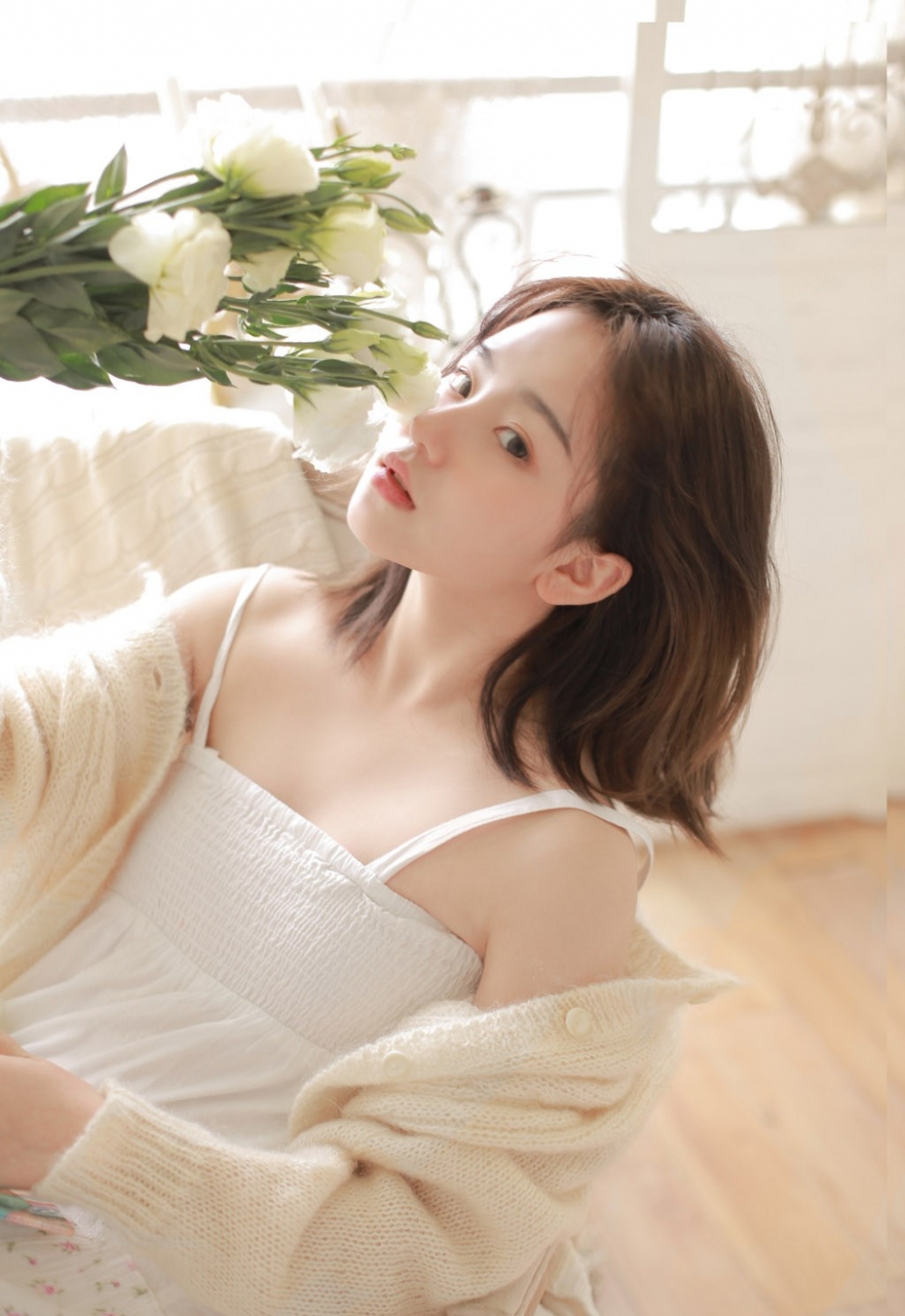 沙滩美女图片