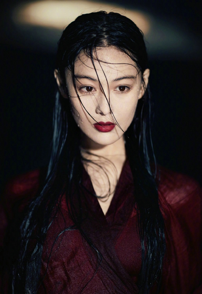 高清中国内地女演张馨予优雅气质性感写真图片桌面壁纸图片