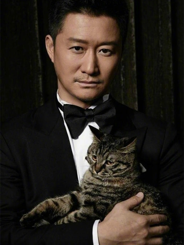 吴京男人装杂志图片图片