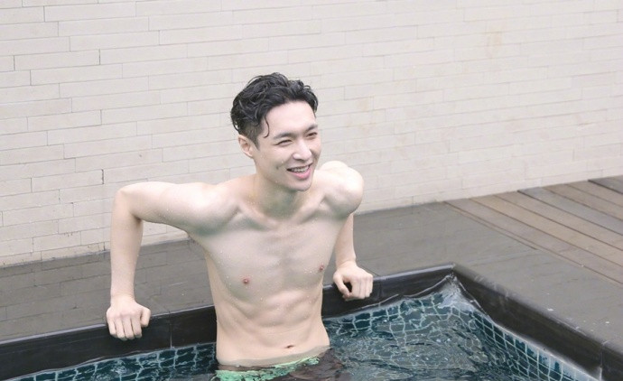 张艺兴白色衬衫优雅绅士写真图片图片