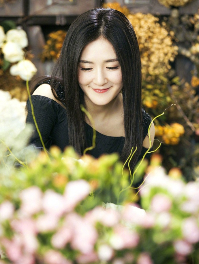 谢娜花海写真图片：温婉优雅图片
