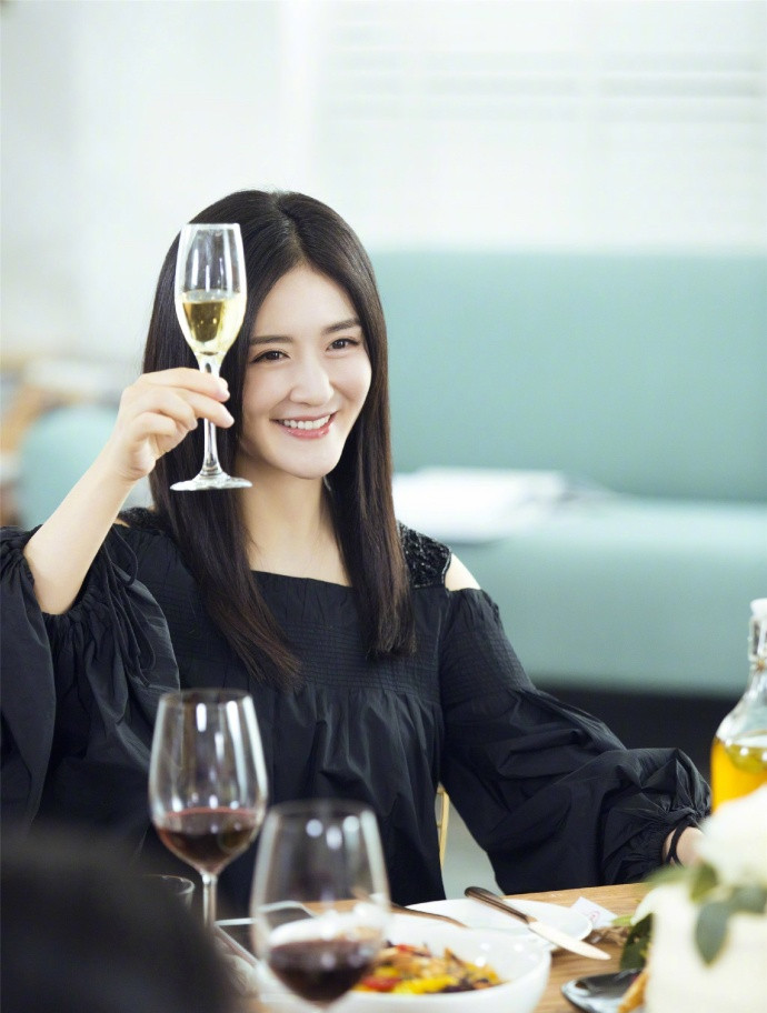 谢娜花海写真图片：温婉优雅图片