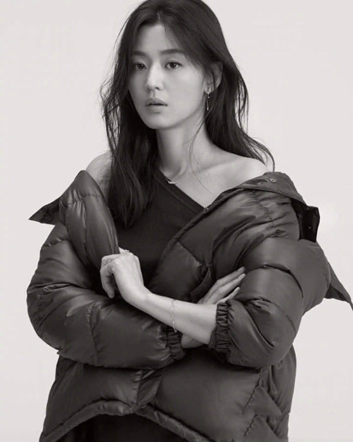 韩国首尔女演员来自星星的你女神全智贤写真图片图片