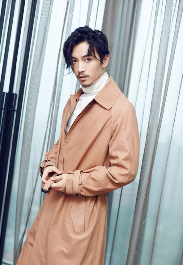 中国内地男演员陈晓秋冬儒雅写真贵族范儿十足图片