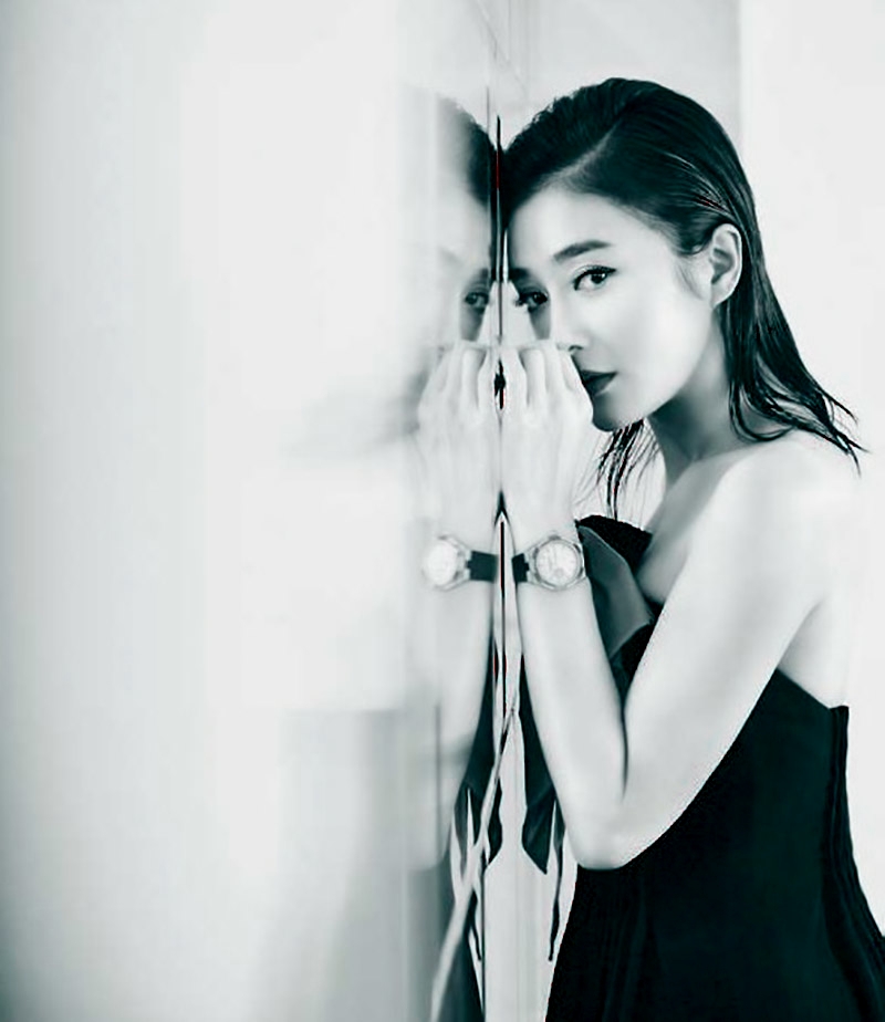 秦岚异国风情写真图片 性感红唇成熟妩媚图片