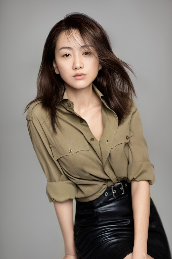 高清中国内地云南保山女演员杨蓉秋日写真高清图片图片 高清中国内地云南保山女演员杨蓉秋日写真高清图片图片