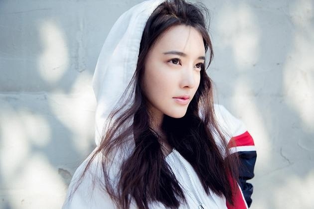 张璇图片