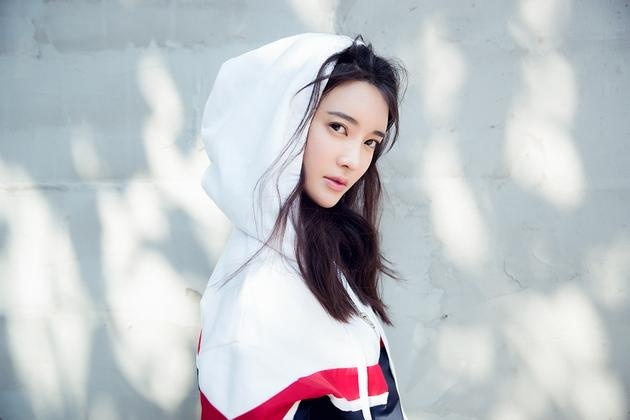 张璇图片