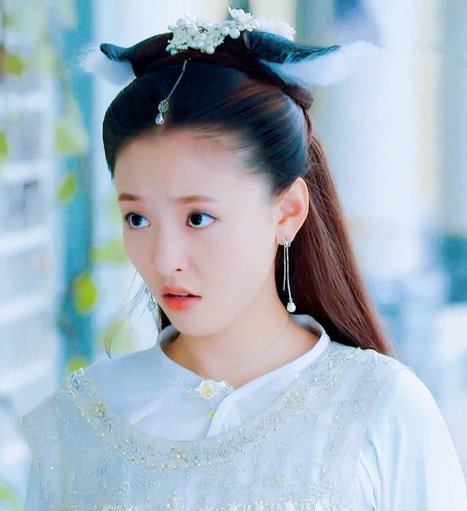 吴倩图片