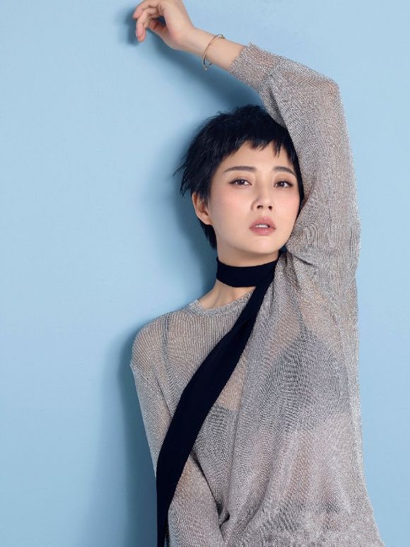 中国内地中国重庆女演员殷桃性感图片图片