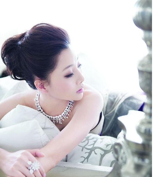 中国内地中国重庆女演员殷桃性感图片图片