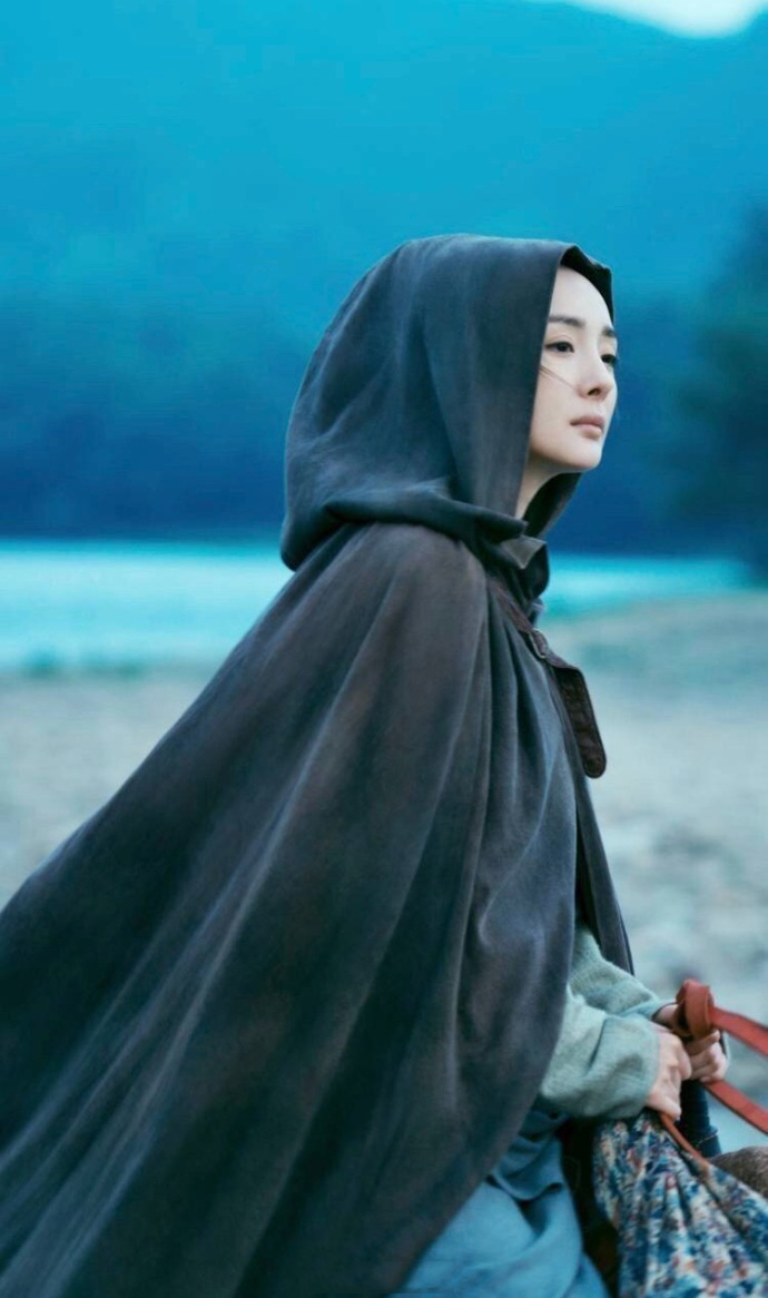 人气小花旦杨幂夏日复古风甜美写真桌面壁纸(二)图片
