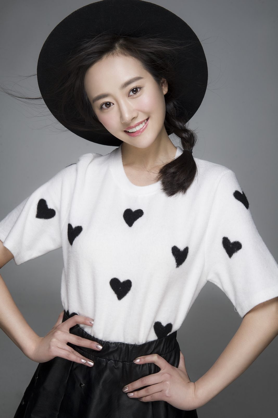 高清中国内地安徽芜湖女演员李纯长腿纤细性感写真图片图片
