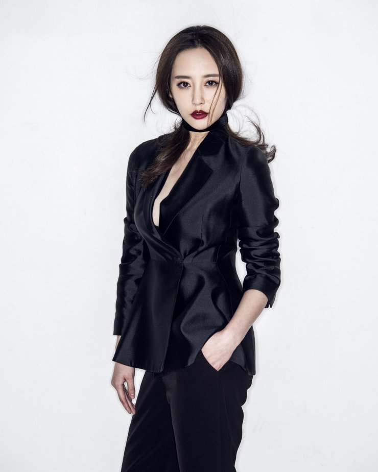高清中国内地安徽芜湖女演员李纯戛纳电影节性感图片图片
