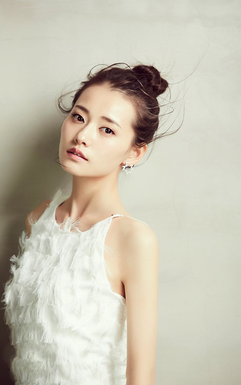 高清中国内地陕西西安女演员柴碧云文艺时尚写真图片：淡雅高贵图片