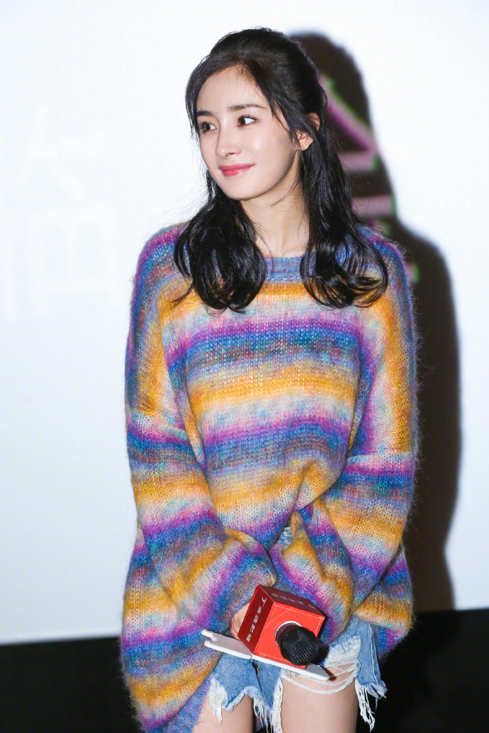 人气小花旦杨幂夏日复古风甜美写真桌面壁纸(三)图片