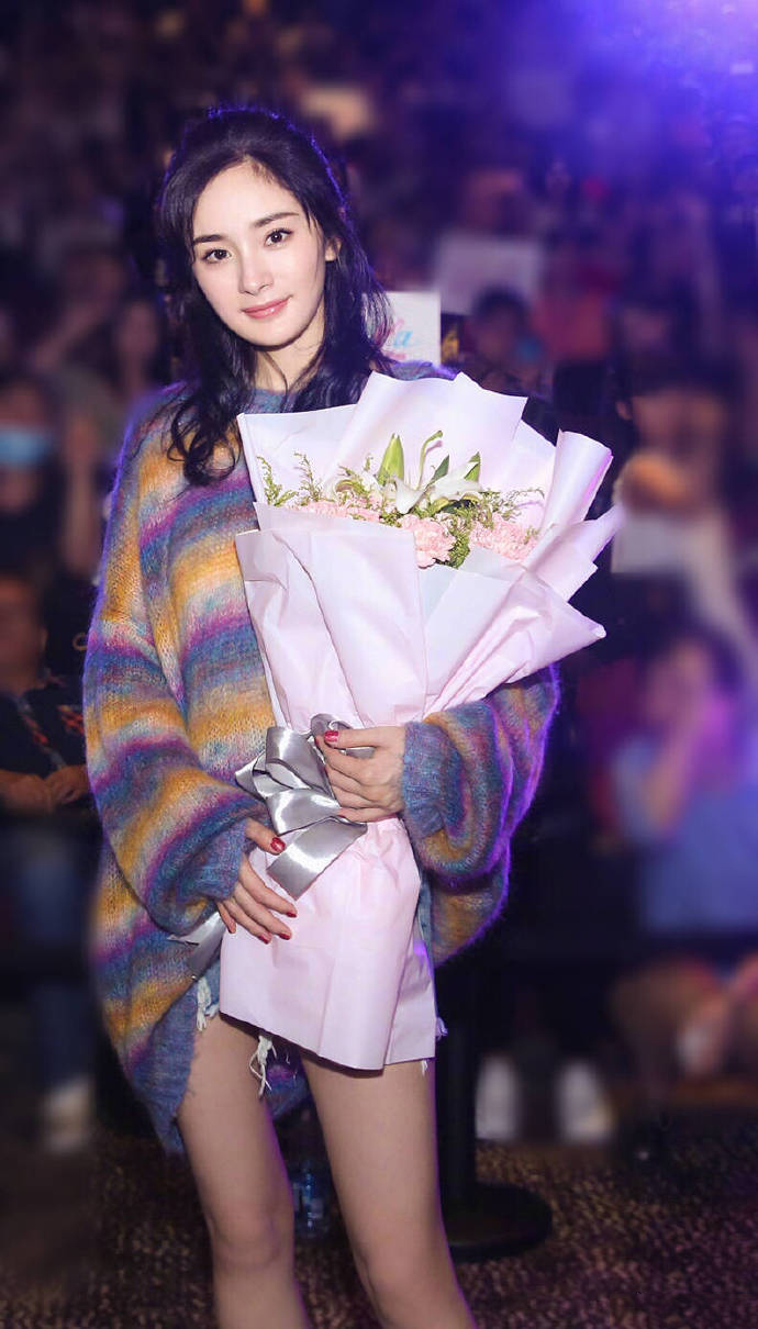 人气小花旦杨幂夏日复古风甜美写真桌面壁纸(三)图片