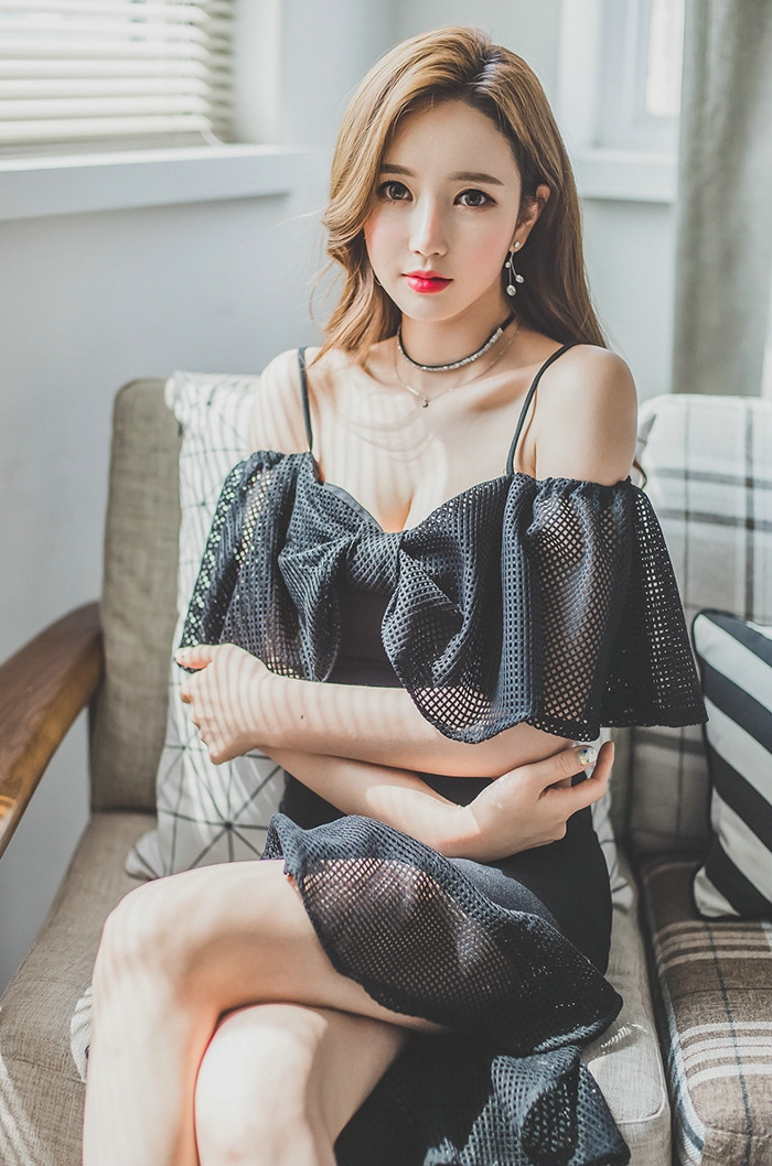 诱惑性感可爱童颜女神私房凹凸有致美女图图片