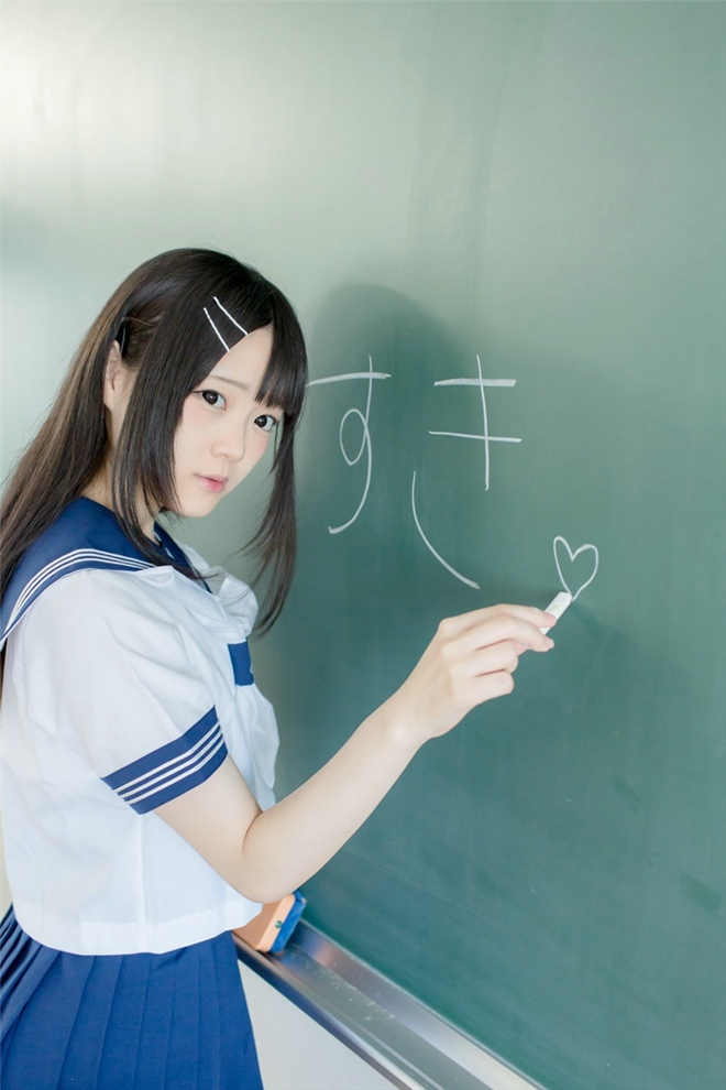高清小清新可爱萝莉学生妹清纯娇艳教室制服唯美写真图片