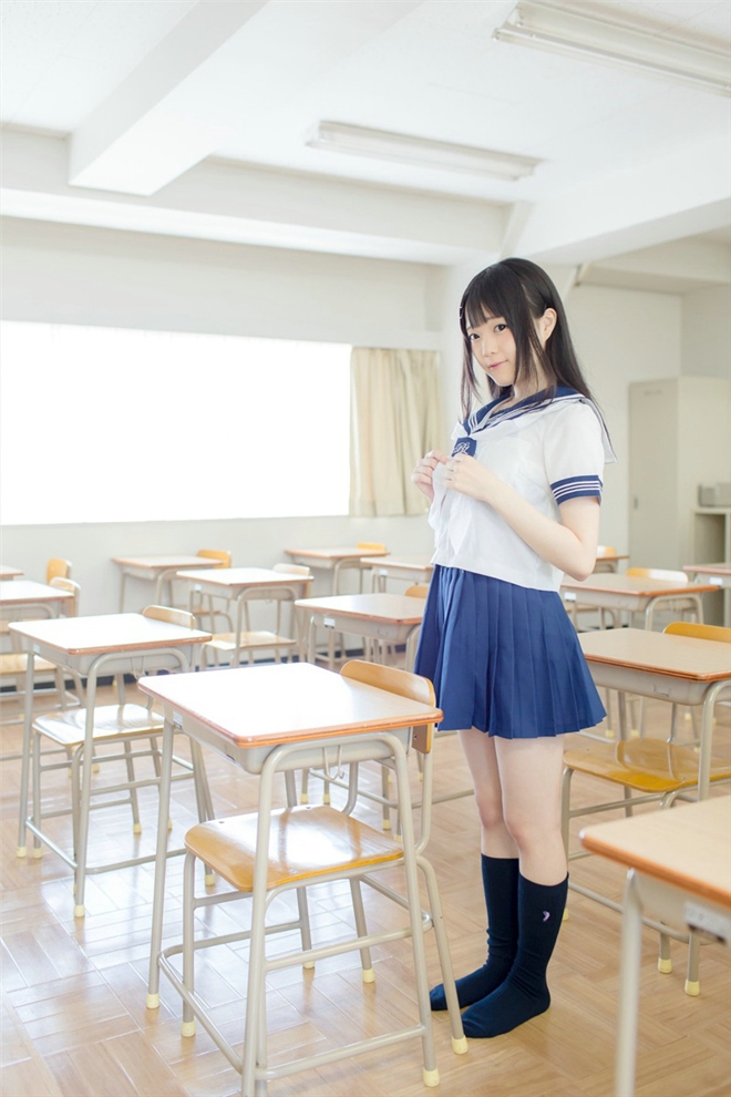 高清小清新可爱萝莉学生妹清纯娇艳教室制服唯美写真图片
