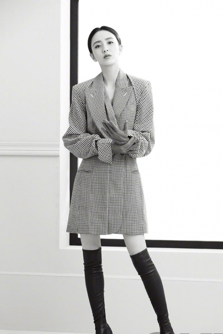 高清中国内地新疆伊犁影视女演员佟丽娅性感妩媚写真图片图片