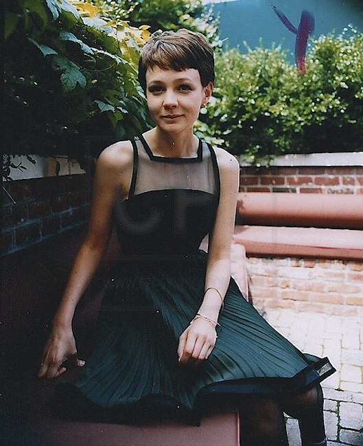 清英国影视女明星凯瑞·穆丽根时尚杂志写真图片图片