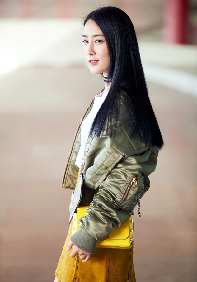 清纯女星马苏性感时尚写真 女人味尽显图片