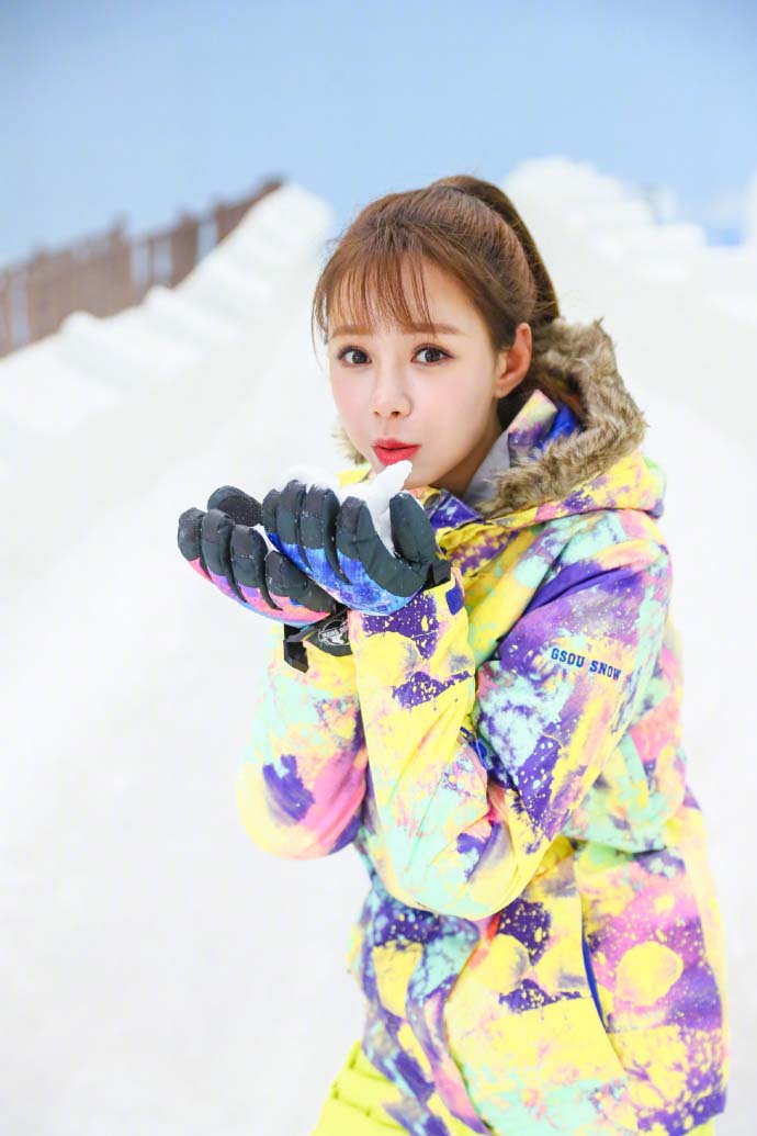 高清湖南省湘西吉首市美女沈梦辰性感甜美写真图片图片