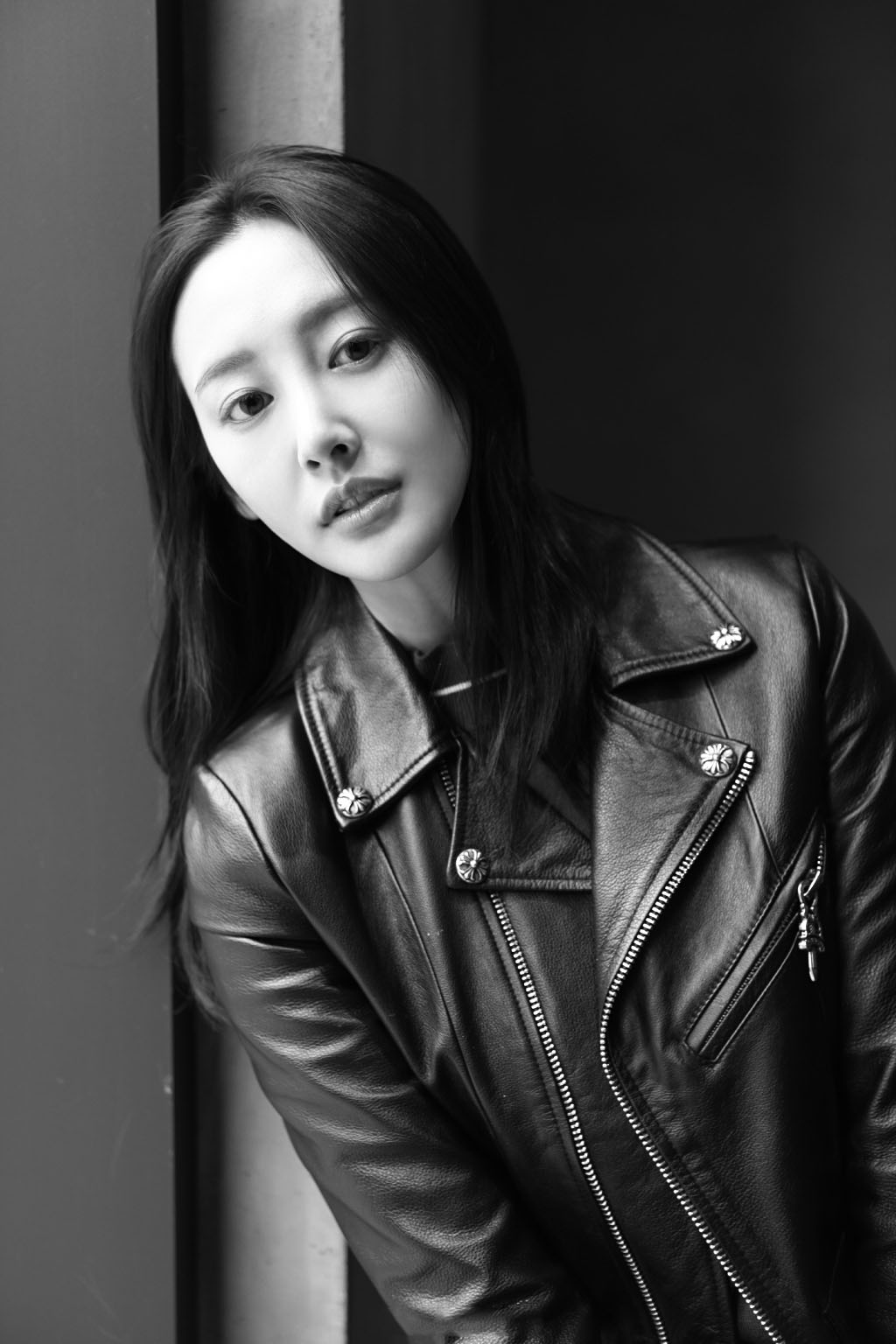 高清中国内地安徽芜湖女演员李纯时尚写真桌面壁纸下载图片