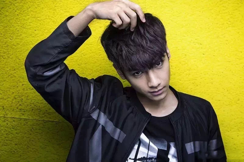 罗云熙图片