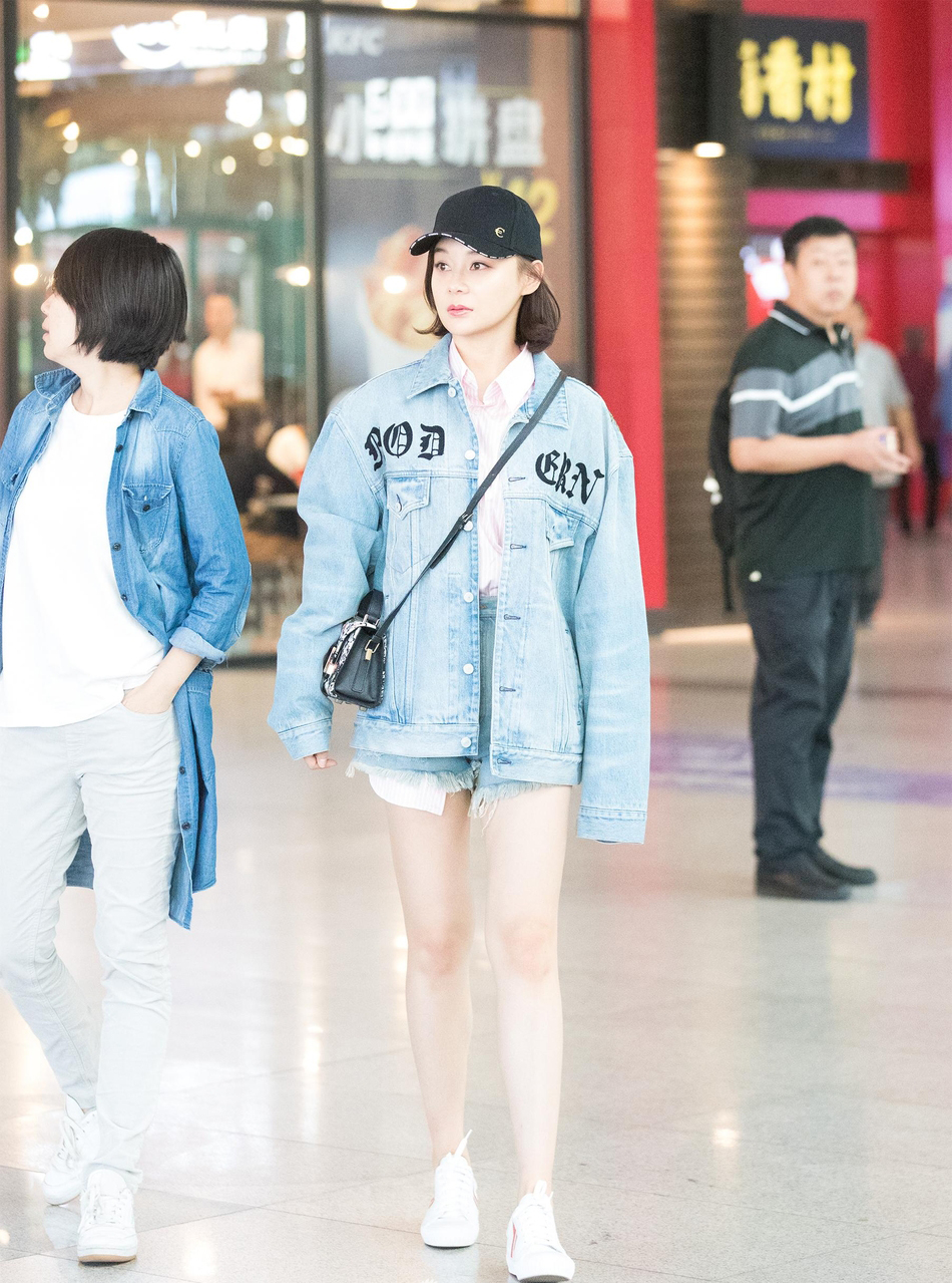 王的女人曝陈乔恩袁姗姗共浴照图片图片