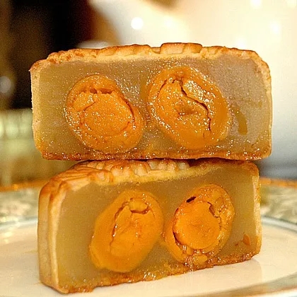 蛋黄月饼图片  月饼图片图片