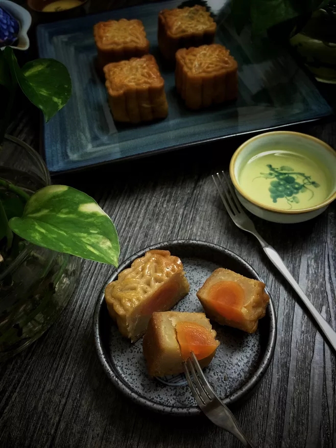 蛋黄月饼图片  月饼图片图片