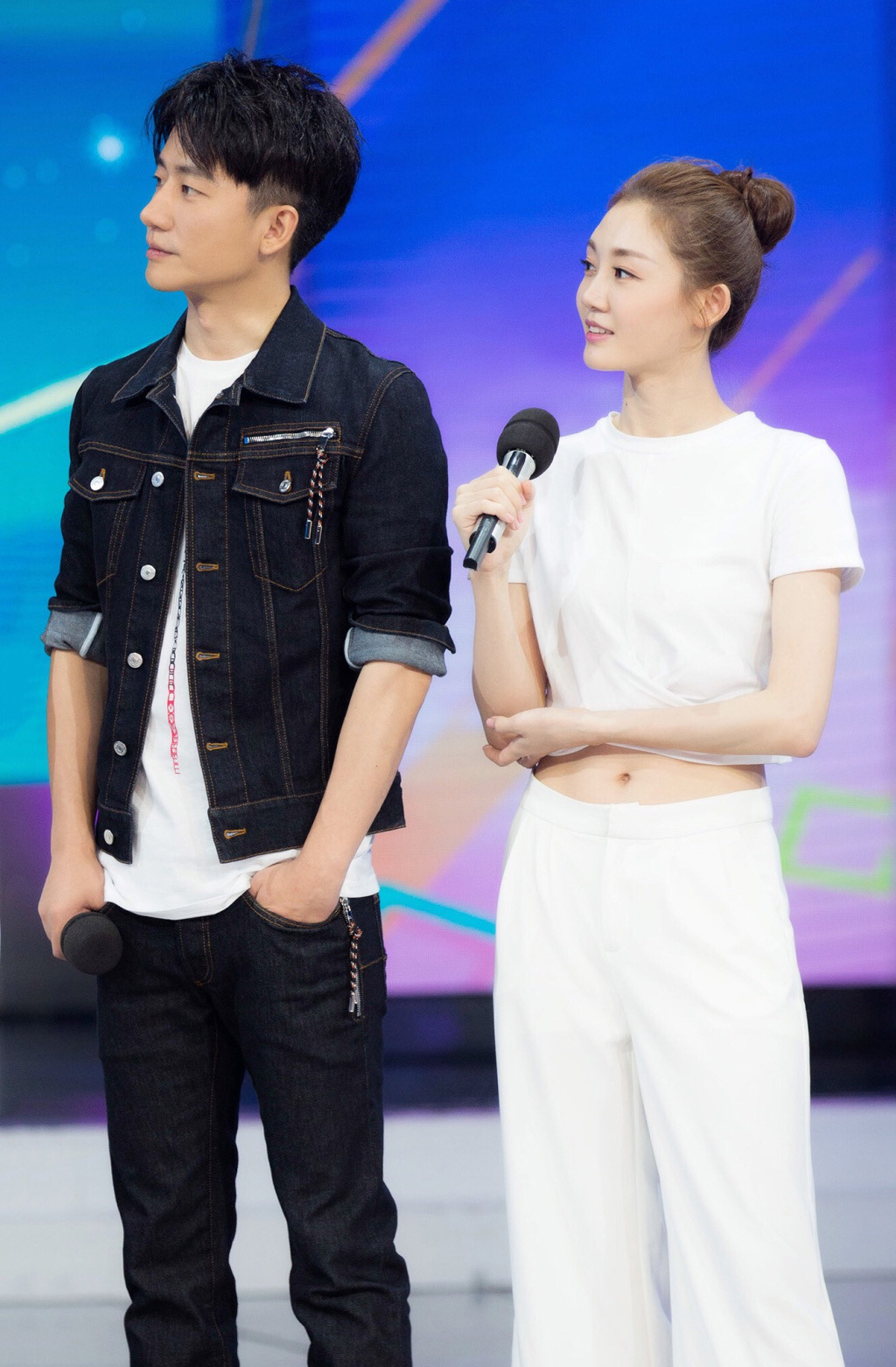 高清韩国京畿道南扬州男明星Runningman李光洙和金钟国丫土豆广告高清图片图片
