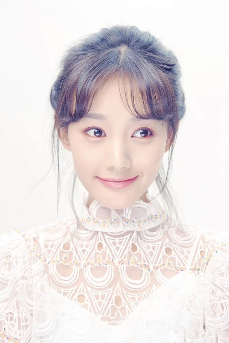 高清中国内地山东济南女演员李一桐Q清纯小公主白裙明星美女写真图片图片