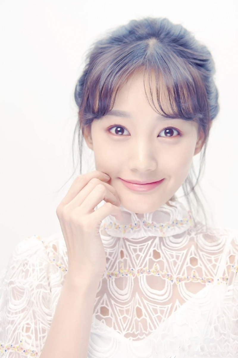 高清中国内地山东济南女演员李一桐Q清纯小公主白裙明星美女写真图片图片