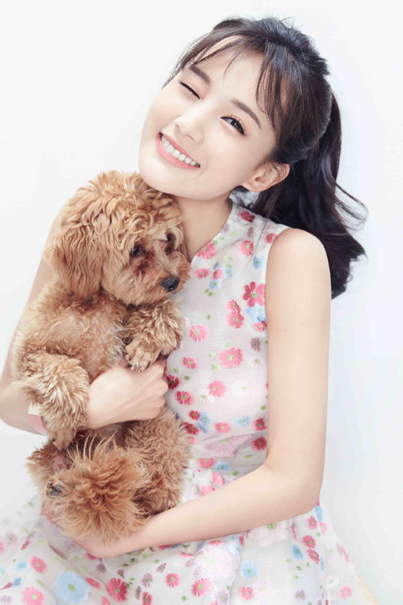 高清中国内地山东济南女演员李一桐Q清纯小公主白裙明星美女写真图片图片