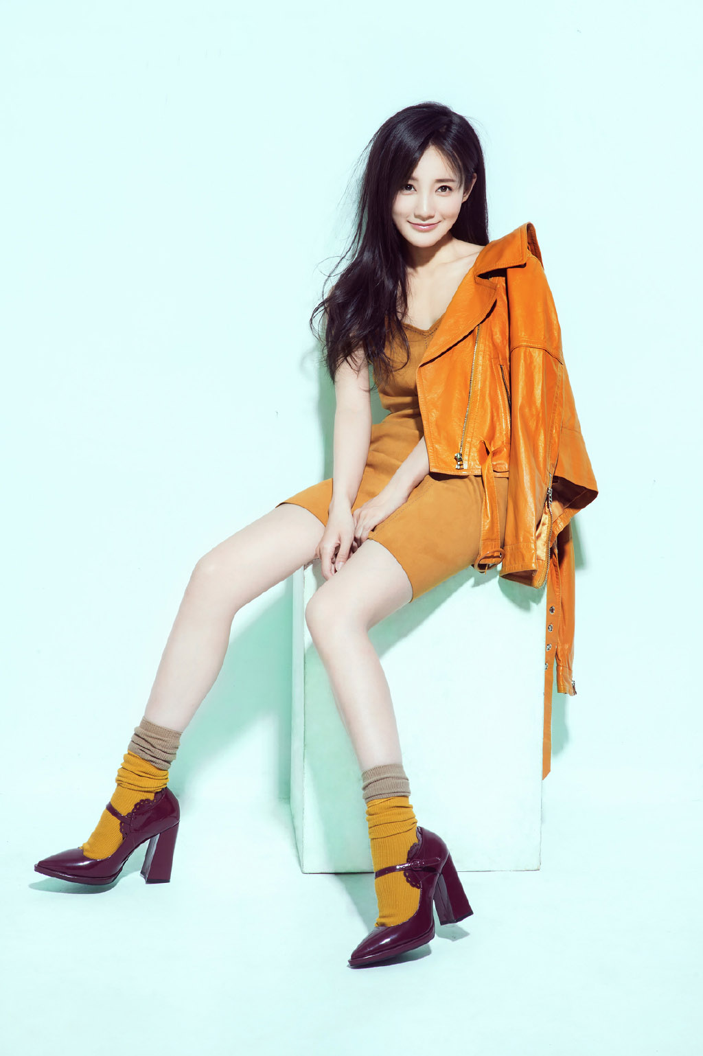 高清中国内地山东济南女演员李一桐Q清纯小公主白裙明星美女写真图片图片